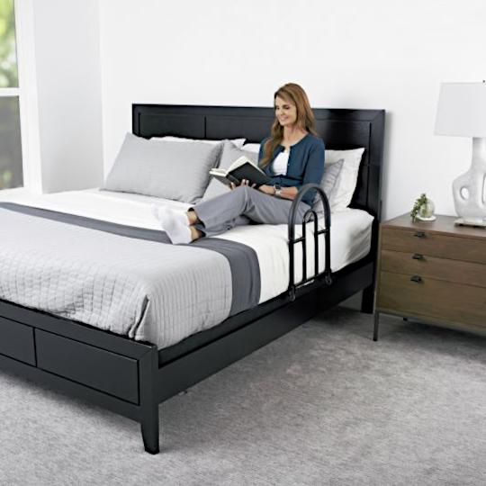 Bed transferbeugel Traveler Stander lichtgewicht en neerklapbaar, met handige reistas