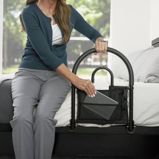 Bed transferbeugel Traveler Stander lichtgewicht en neerklapbaar, met handige reistas