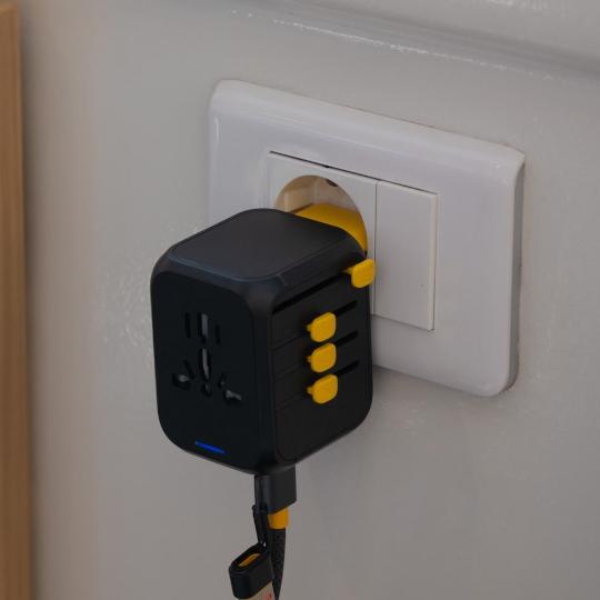 Wakawaka Travelcharger