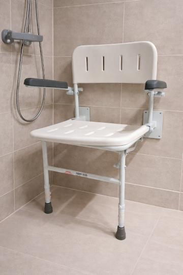 Toonzaalmodel NYMAS Group muurgemonteerde douchezitting