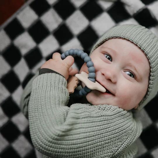 Mushie Bijtring met figuurtjes