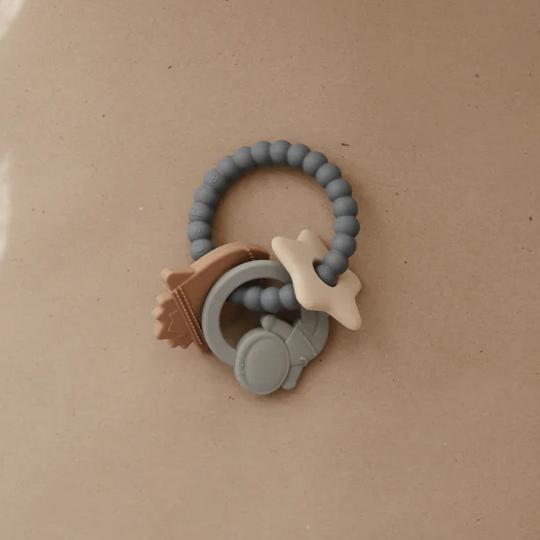 Mushie Bijtring met figuurtjes