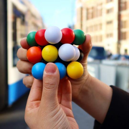 Molecube