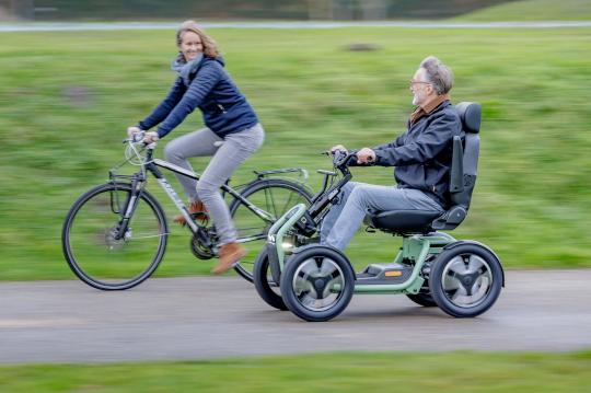 Scooter Sterling S800